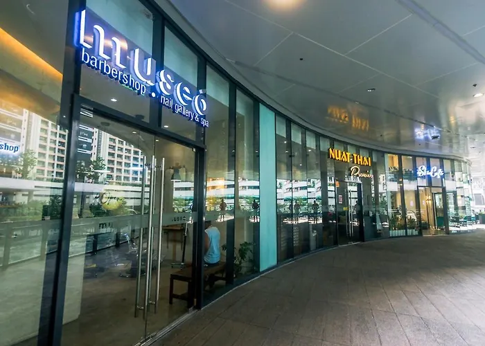 Apartment 2 Bedroom Yellow Luxury 5549 Makati 300mb Swim