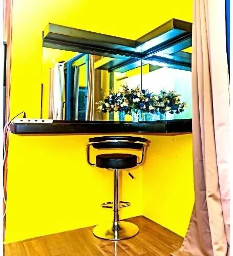 2 Bedroom Yellow Luxury 5549 Makati 300mb Swim *