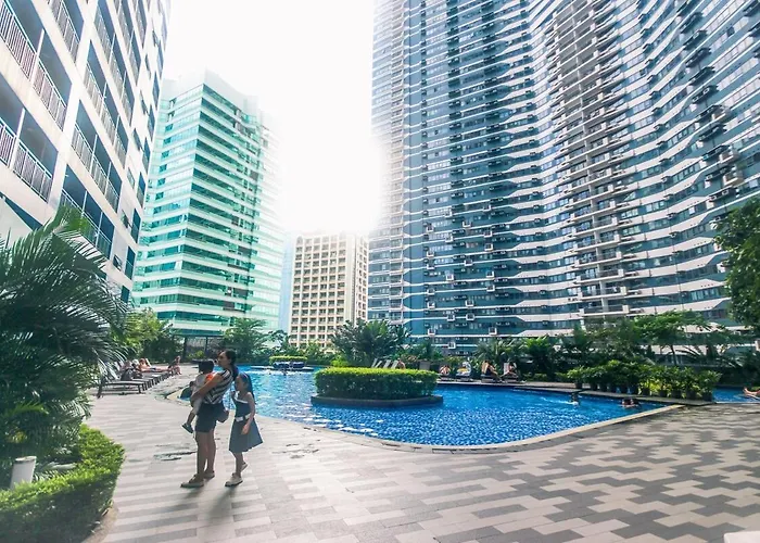 2 Bedroom Yellow Luxury 5549 Makati 300mb Swim *