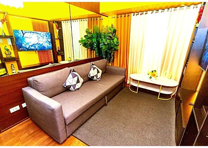 Apartment 2 Bedroom Yellow Luxury 5549 Makati 300mb Swim *