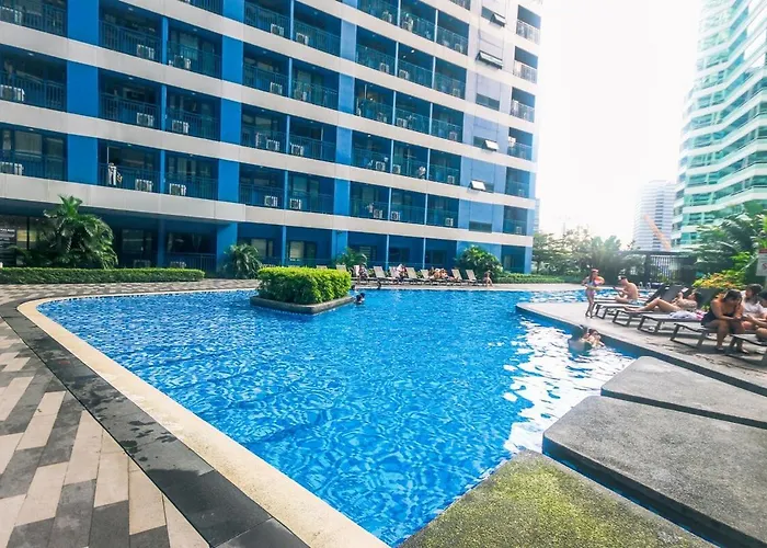 Apartment 2 Bedroom Yellow Luxury 5549 Makati 300mb Swim